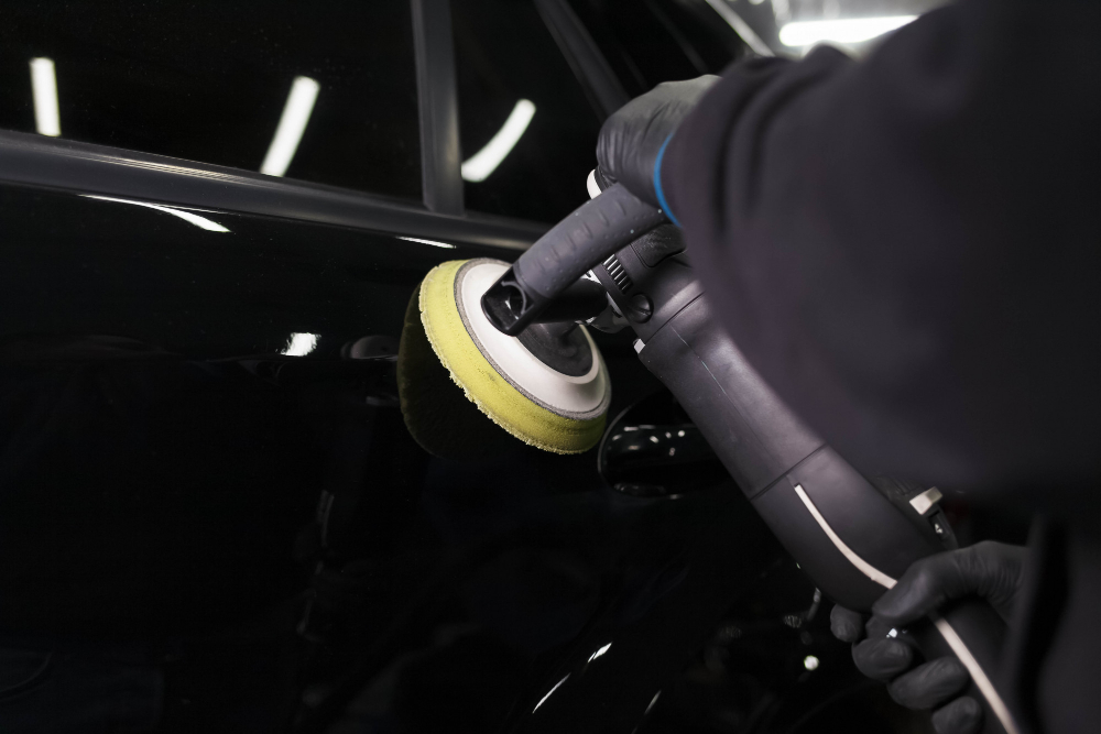 Applying a trim-safe ceramic coating
