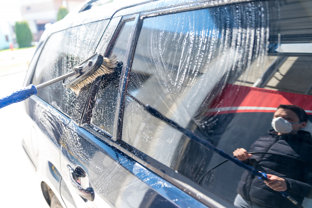 Professional Vehicle Glass Cleaning in Huntington Station, NY