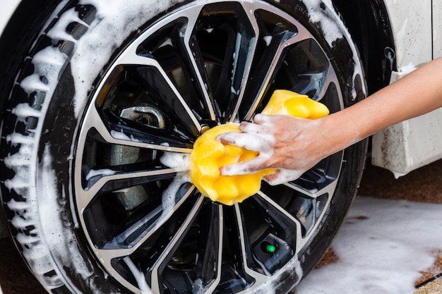 Makes wheels look cleaner